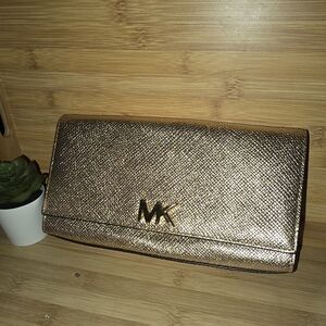 Michael KORS Gold Clutch